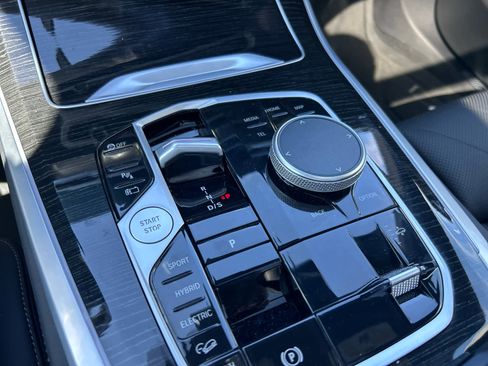 Used 2024 BMW X5 xDrive50e w/ M Sport Package image 23