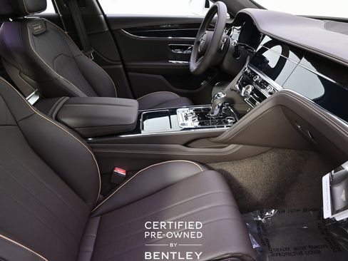 Used 2024 Bentley Flying Spur V8 image 17