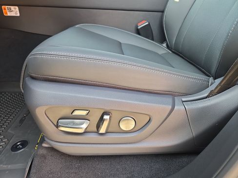 New 2026 Lexus LX 700h Luxury image 17