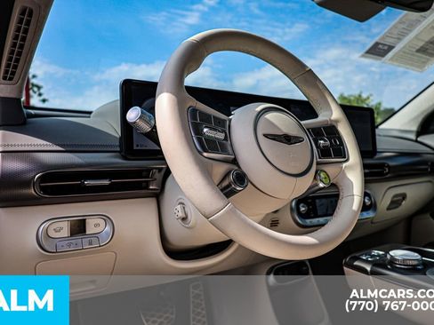 Used 2023 Genesis GV60 Performance image 30