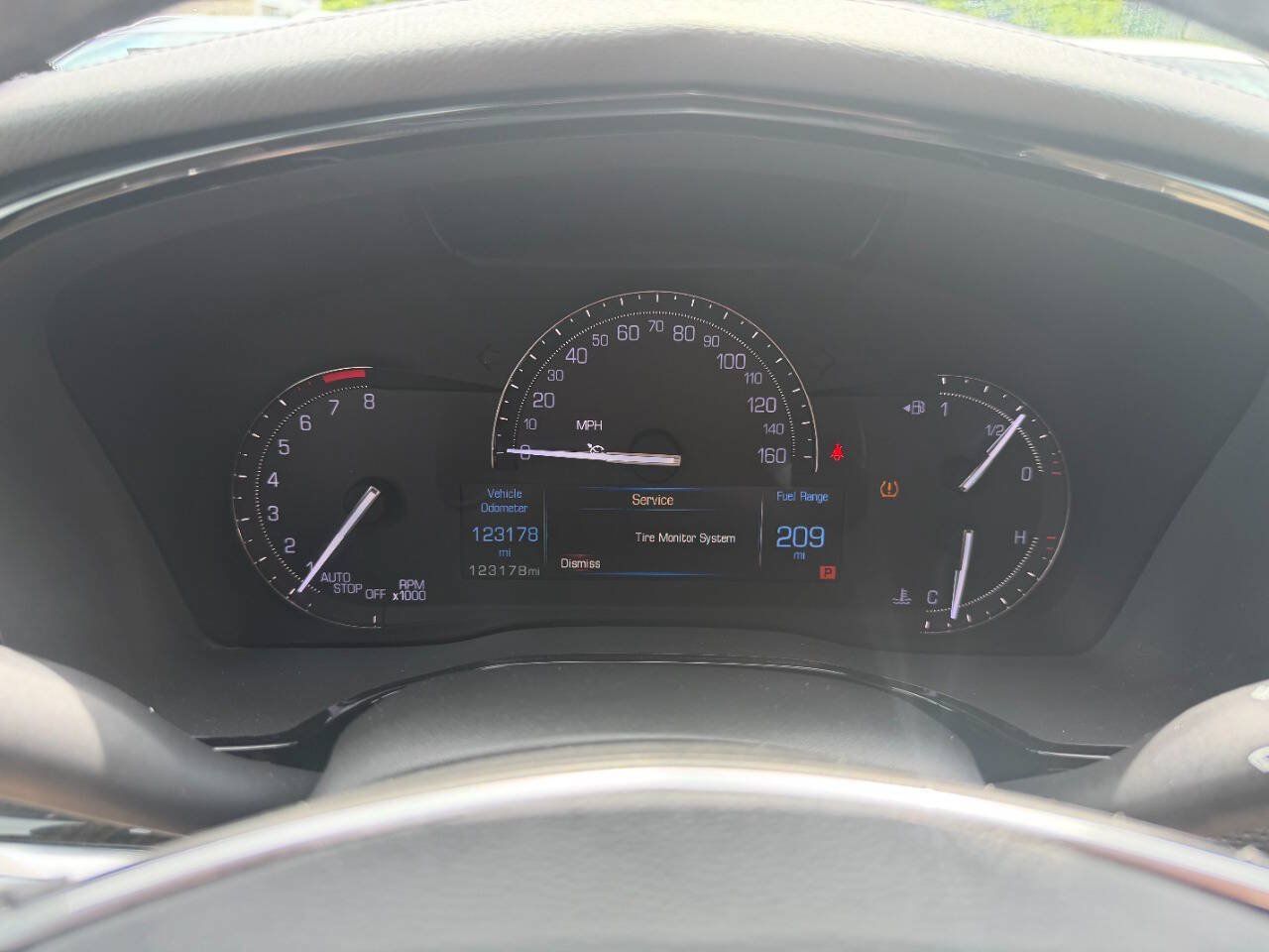 Used 2017 Cadillac XT5 FWD image 26