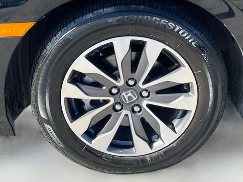 Used 2024 Honda Odyssey EX-L image 32