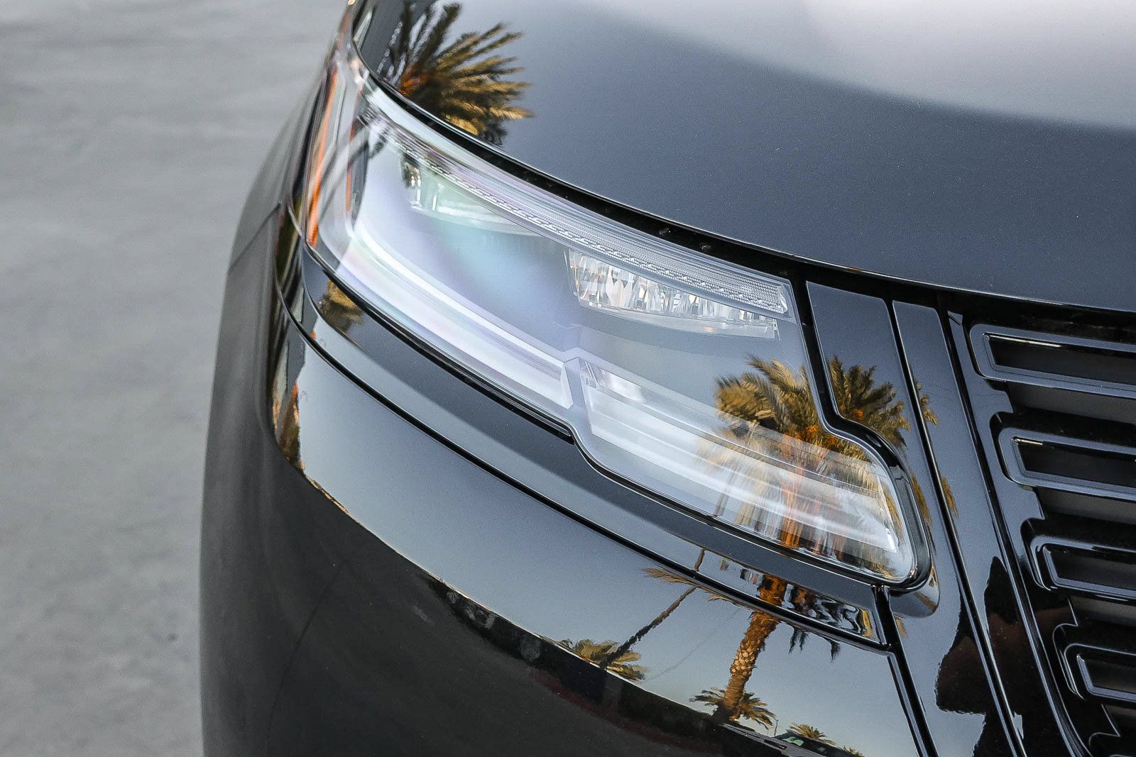 New 2026 Land Rover Range Rover Velar S AWD/4WD image 14
