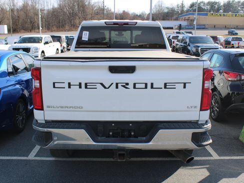 Used 2020 Chevrolet Silverado 3500 LTZ w/ Technology Package image 5