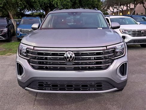 New 2026 Volkswagen Atlas SE image 2
