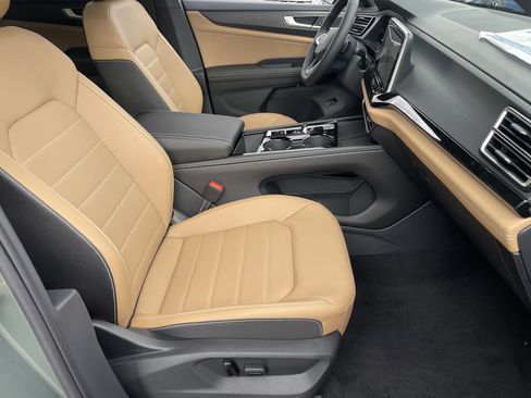 New 2026 Volkswagen Atlas Cross Sport SEL R-Line image 8