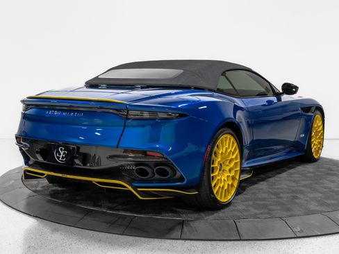 Used 2023 Aston Martin DBS Superleggera Volante RWD image 19