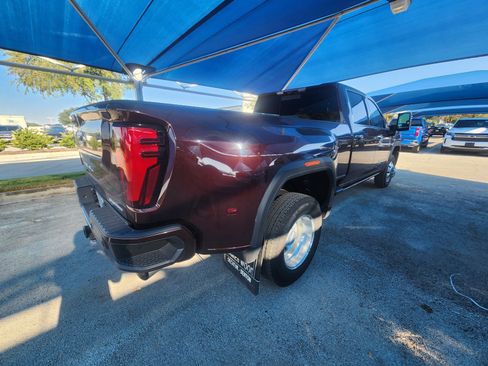 Used 2024 GMC Sierra 3500 Denali w/ Denali Reserve Package AWD/4WD image 4