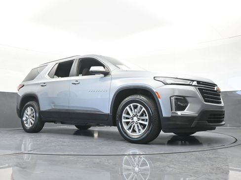 Used 2023 Chevrolet Traverse LT FWD image 61