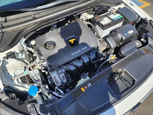 Used 2018 Hyundai Elantra SEL FWD image 10