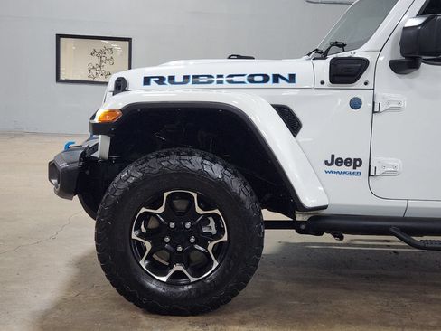 Used 2021 Jeep Wrangler Unlimited Rubicon 4xe w/ Cold Weather Group AWD/4WD image 12