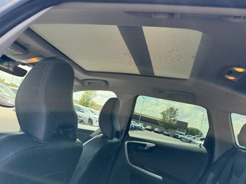 Used 2017 Volvo XC60 T6 Inscription w/ Preferred Option Package AWD/4WD image 11