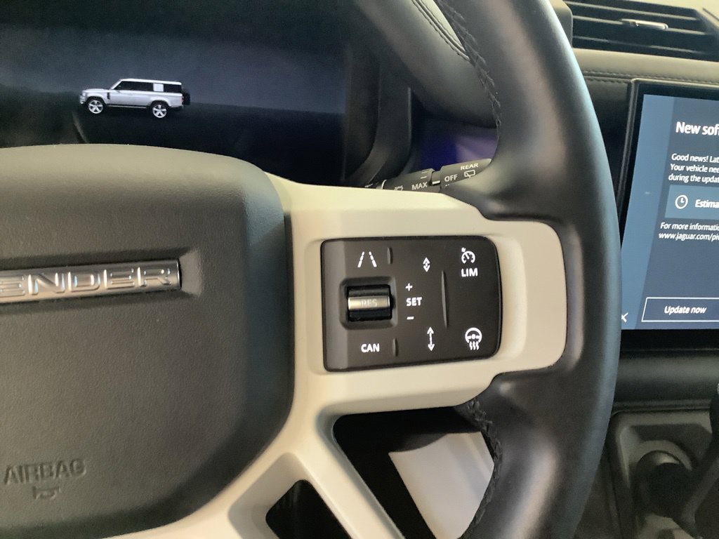 Used 2025 Land Rover Defender 130 X-Dynamic SE AWD/4WD image 27