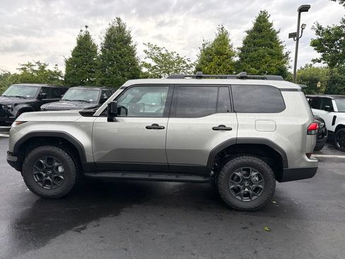 Used 2026 Lexus GX 550 AWD/4WD image 3
