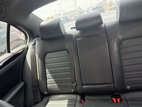 Used 2017 Volkswagen Jetta GLI image 3