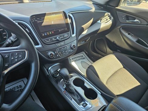 Used 2024 Chevrolet Malibu LT FWD image 23