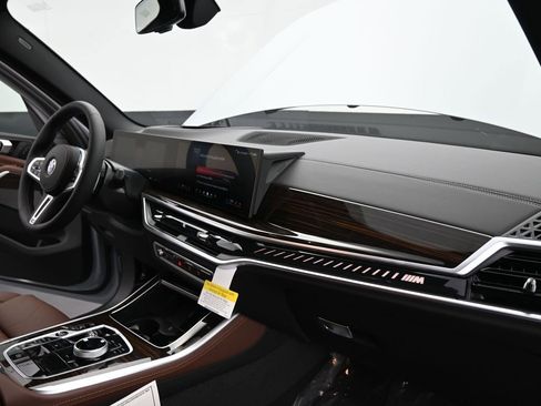 New 2026 BMW X5 M60i image 20