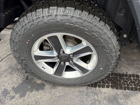 Used 2023 Jeep Wrangler Sahara w/ Cold Weather Group image 9