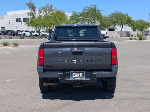 Used 2024 Toyota Tacoma TRD Sport AWD/4WD image 4