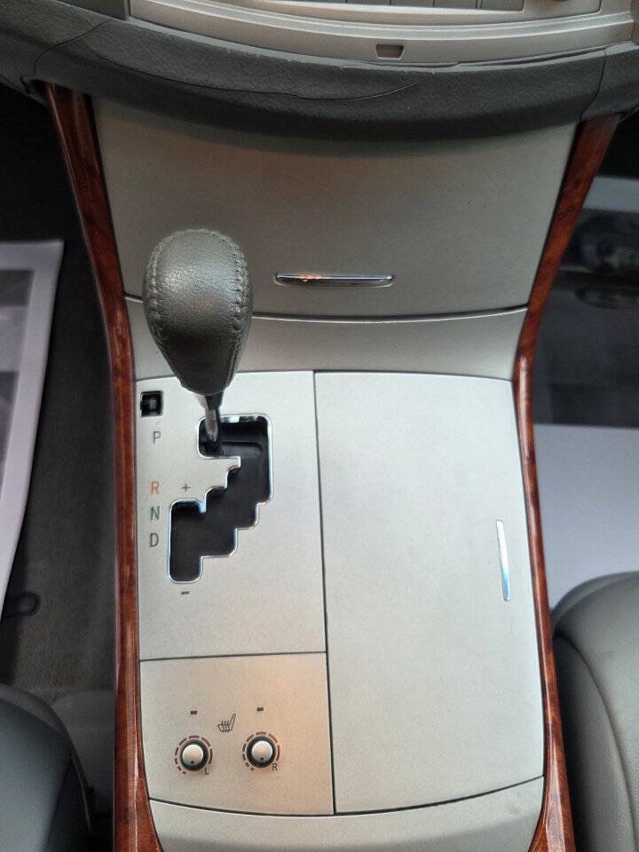Used 2007 Toyota Avalon XLS FWD image 12