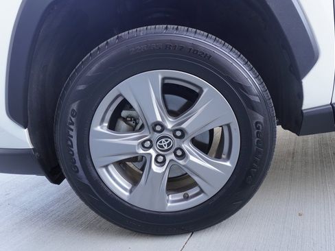 Certified 2024 Toyota RAV4 XLE image 22