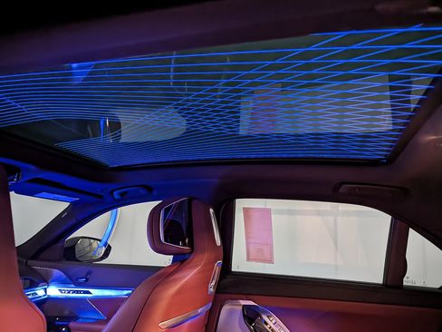 Used 2026 BMW i7 eDrive50 w/ M Sport Package image 8