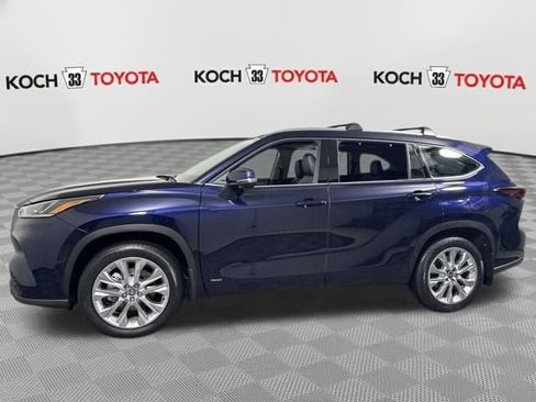 New 2026 Toyota Highlander Limited image 4