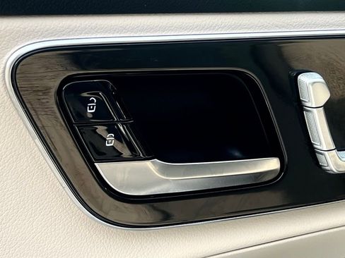 Certified 2023 Mercedes-Benz C 300 4MATIC Sedan image 34