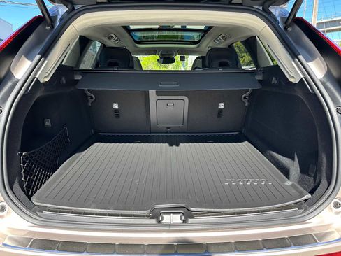 New 2025 Volvo XC60 B5 Ultra w/ Protection Package Premier image 14