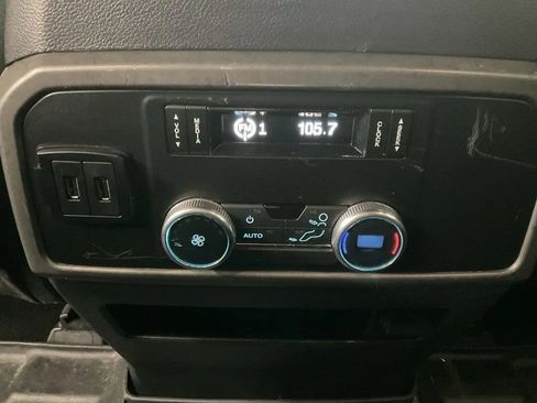 Used 2020 Ford Expedition XLT AWD/4WD image 25