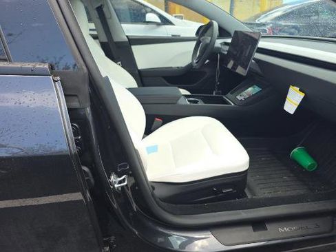 Used 2025 Tesla Model 3 Long Range image 8