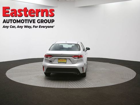 Used 2023 Toyota Corolla LE image 33