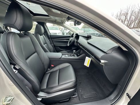 New 2026 MAZDA MAZDA3 2.5 S Sedan w/ Preferred Pkg image 22