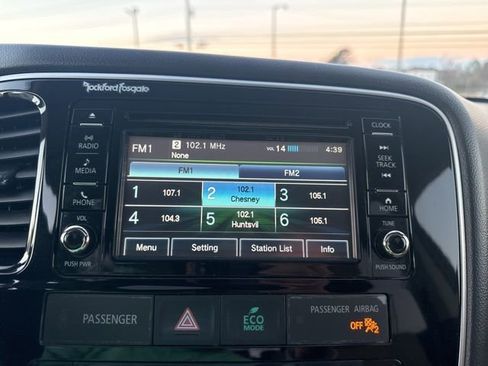 Used 2016 Mitsubishi Outlander SEL image 27