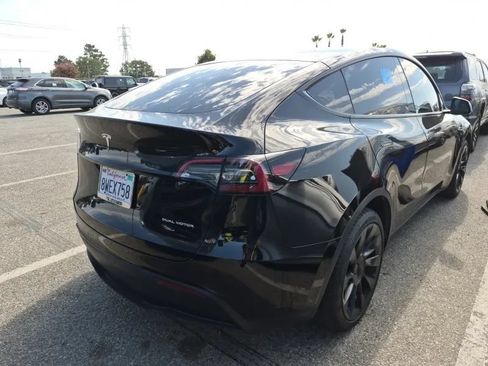 Used 2021 Tesla Model Y Long Range AWD/4WD image 3