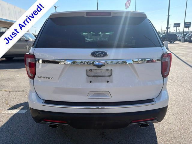 Used 2018 Ford Explorer Limited w/ Equipment Group 301A FWD image 4