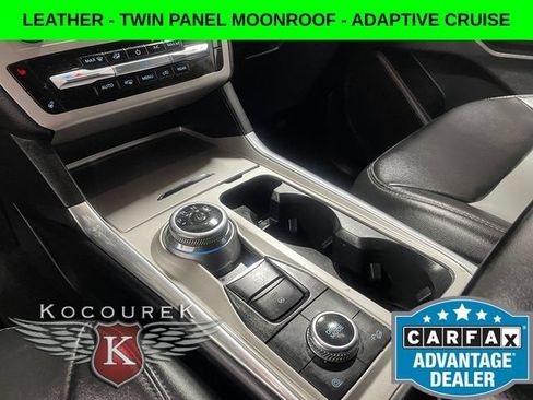 Used 2023 Ford Explorer XLT w/ Equipment Group 202A AWD/4WD image 17