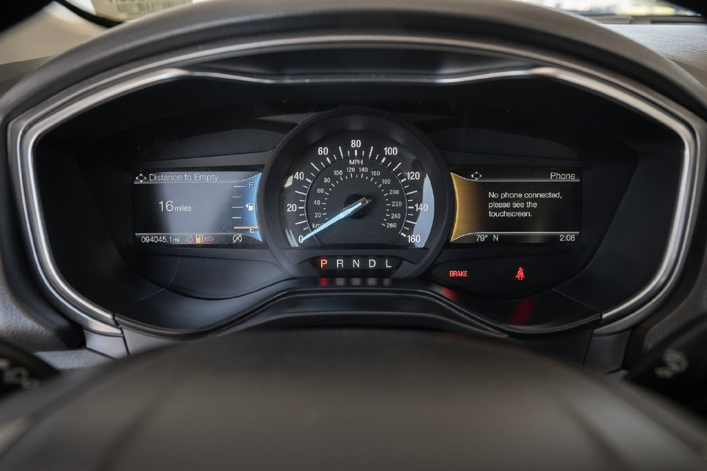 Used 2020 Ford Fusion SE FWD image 27