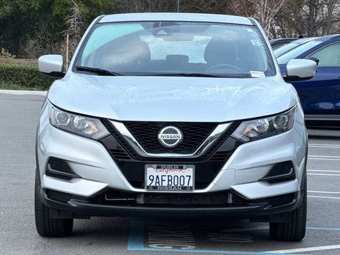 Certified 2022 Nissan Rogue Sport S image 9