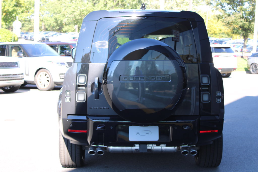 New 2026 Land Rover Defender 130 V8 AWD/4WD image 4