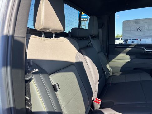 New 2025 Chevrolet Silverado 2500 ZR2 w/ Technology Package image 47