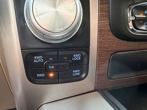 Used 2016 RAM 1500 Laramie w/ Convenience Group AWD/4WD image 40
