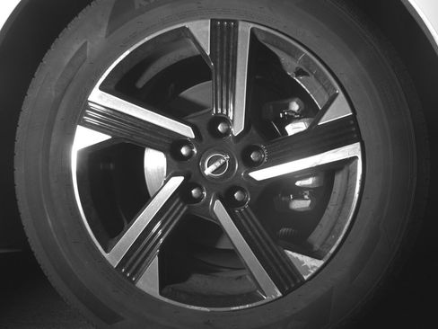 Used 2025 Nissan Sentra SV image 13