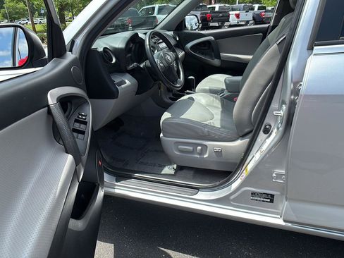 Used 2008 Toyota RAV4 Limited AWD/4WD image 2