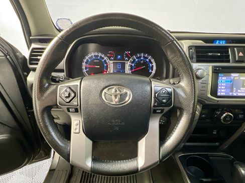 Used 2019 Toyota 4Runner SR5 image 17