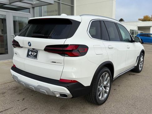 New 2026 BMW X5 xDrive50e w/ Climate Comfort Package image 3