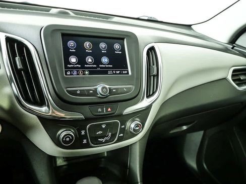 Used 2022 Chevrolet Equinox LS FWD image 13