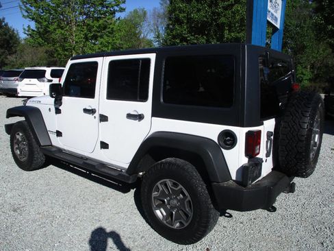 Used 2016 Jeep Wrangler Unlimited Rubicon w/ Max Tow Package AWD/4WD image 3