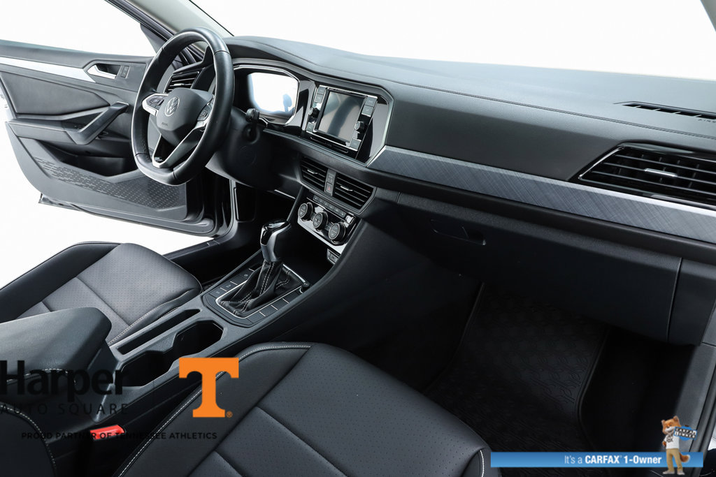 Used 2024 Volkswagen Jetta SE w/ Panoramic Sunroof Package FWD image 32