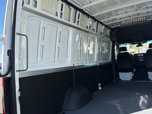 New 2025 Mercedes-Benz Sprinter 2500 image 13